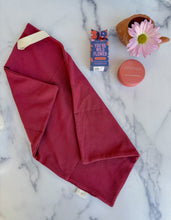 Load image into Gallery viewer, Peony Piper Cloth