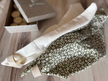 Load image into Gallery viewer, Bloom Piper Cloth