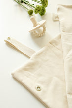 Load image into Gallery viewer, Sand Dollar Piper Cloth