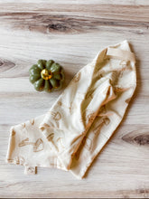 Load image into Gallery viewer, Woodland Piper Cloth