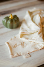 Load image into Gallery viewer, Woodland Piper Cloth